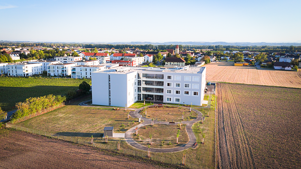 Ein hochmodernes Alten- und Pflegeheim mit innovativen Pflege- und Betreuungsmodellen feiert nach dreijähriger Bauzeit Eröffnung