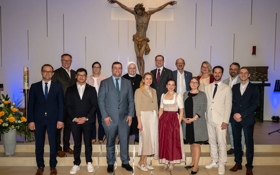 Neue Oberärztinnen und Oberärzte sowie Abschied von pensionierten Mitarbeitenden beim Louisenfest 2026