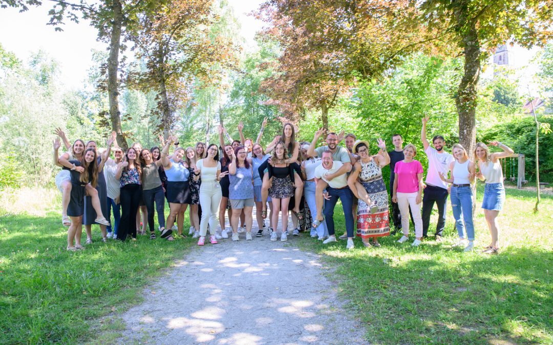 TAU-KOLLEG Braunau: 30 Schülerinnen und Schüler starteten verkürzte DGKP-Ausbildung