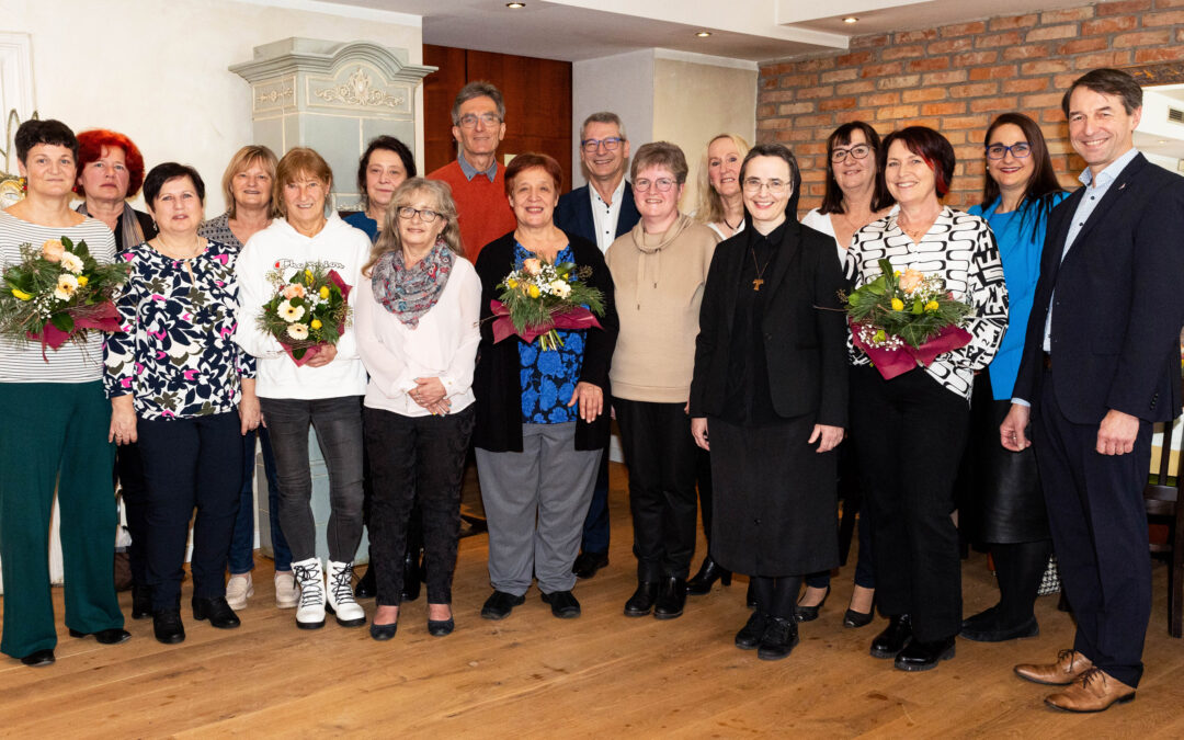 Krankenhaus Braunau ehrt pensionierte Mitarbeiterinnen und Mitarbeiter
