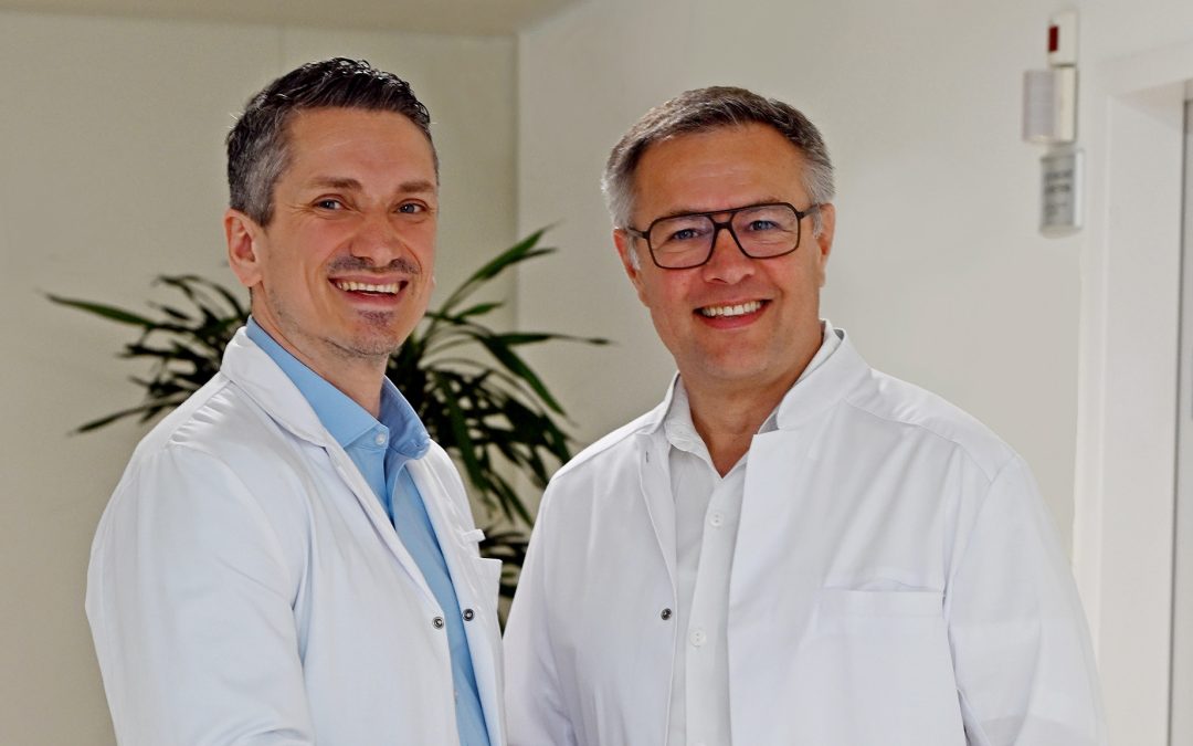 Primar Dr. Dominik Holzapfel stärkt Orthopädie in Ried – Fokus auf Endoprothetik, Qualität und gelebte Menschlichkeit